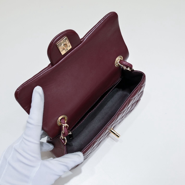 シャネルバッグ着用イメージ